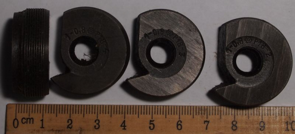 Гребенки для метрической резьбы с шагом 1 - 0,8 мм Р18