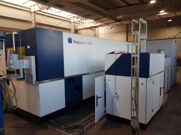 Лазерная установка TRUMPF TruLaser 3060 FIBER со сменным столом с рабочей зоной 6х2м с твердотельным резонатором TruDisk6001 6000Вт