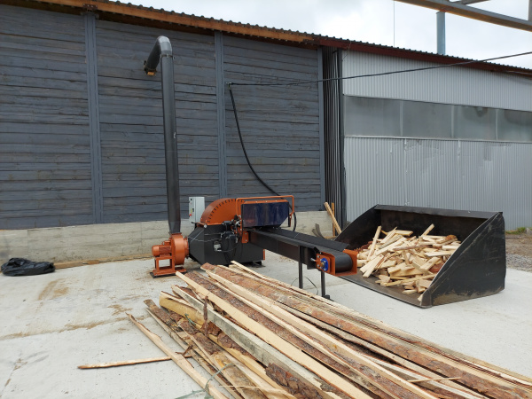 Измельчитель древесины в опилки, дробилка для дерева, щепорез до 220мм .