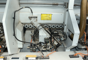 Автоматический кромкооблицовочный станок Brandt KDF 670