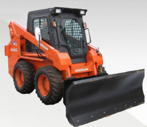 ОТВАЛ ДЛЯ СНЕГА ДЛЯ МИНИ-ПОГРУЗЧИКОВ BOBCAT, СATERPILLAR, VOLVO, KOMATSU, JCB, CASE, DOOSAN, AVANT, HYUNDAI