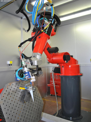 Аппарат лазерной сварки IPG 4 кВт с роботом REIS RV 30-26