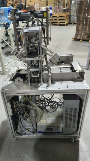 Автоматическая машина для установки эластичных ушных петель GYH5