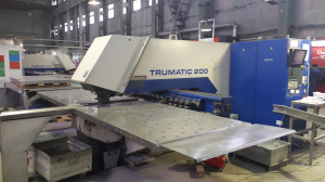 Гидравлический координатно-вырубной пресс TRUMPF Trumatic 200R малого формата 2003 г.в