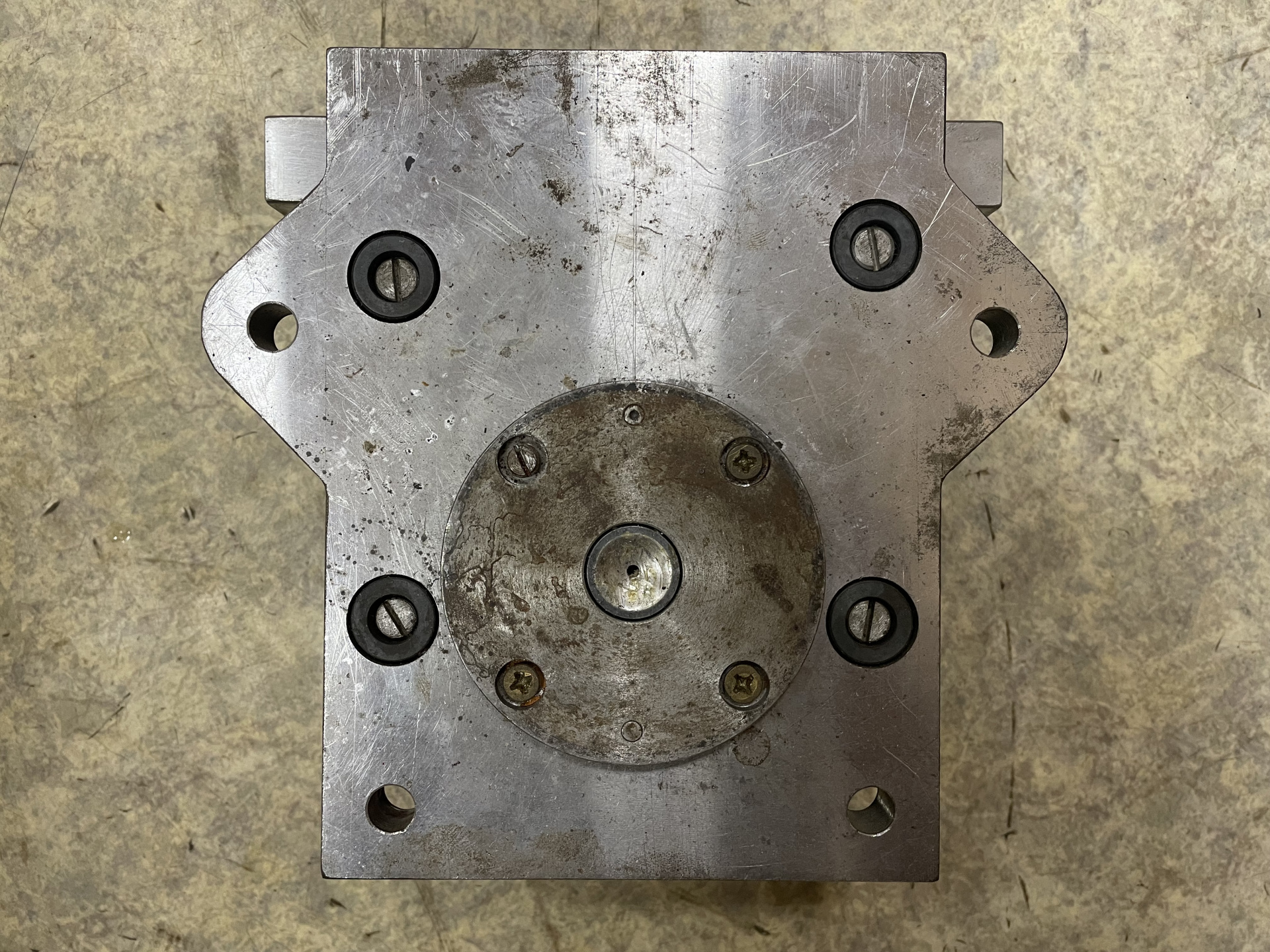 новую прессформу для изготовления защитного кожуха троса ручного ...