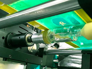Шестицветная машина для трафаретной печати и горячего тиснения на стеклянных бутылках
