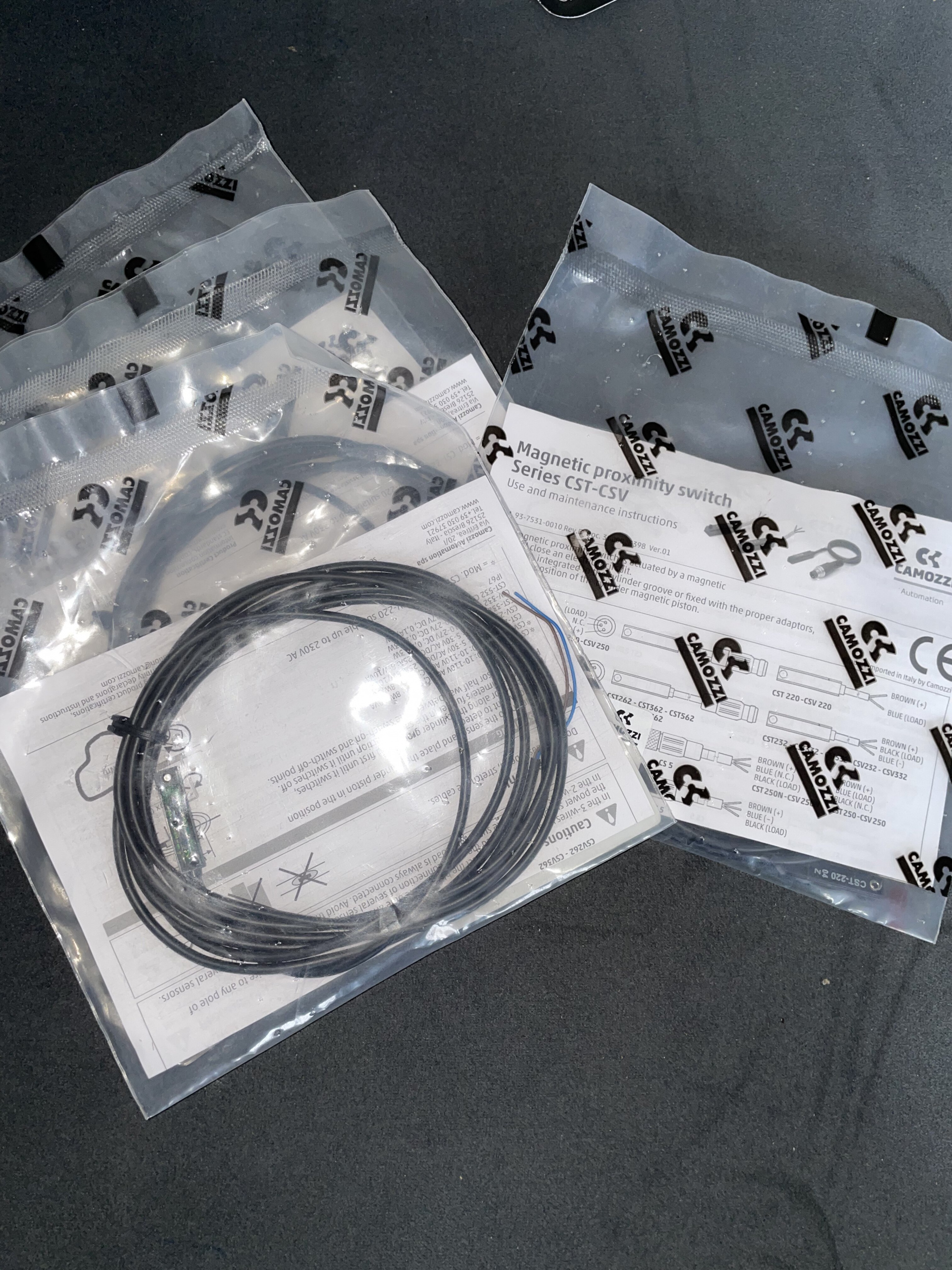 Датчик магнитный CAMOZZI CST-220 герконовый купить в Барнауле по цене ...