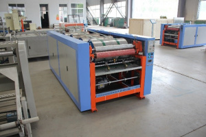 Четырехцветную машину для флексопечати LY4-YSJ02-800