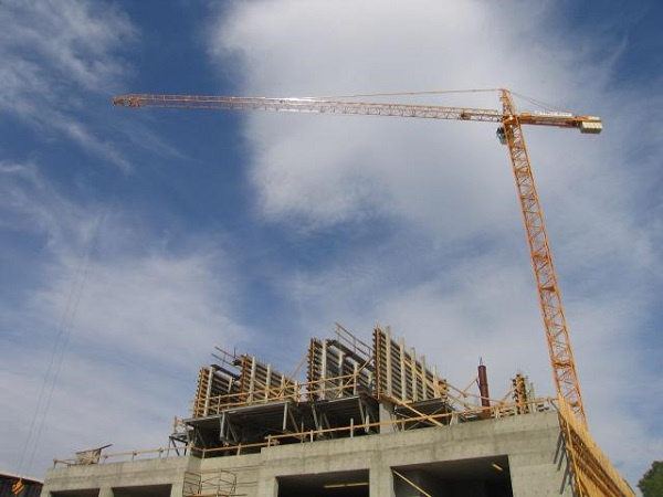 Башенный кран LIEBHERR 100LC