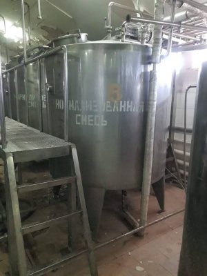 Емкость для хранения молока, объемом 3000 литров