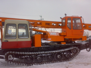 Бурильно-сваебойная машина БМ-831