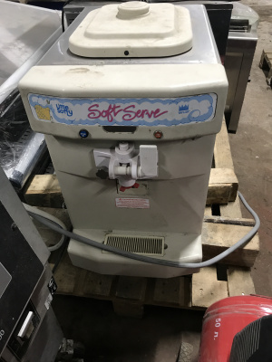 Фризер, машина для изготовления мягкого мороженного Taylor 142