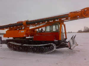 Бурильно-сваебойная машина БМ-831