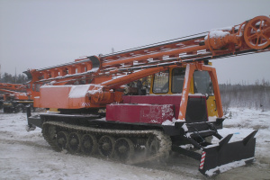 Бурильно-сваебойная машина БМ-831