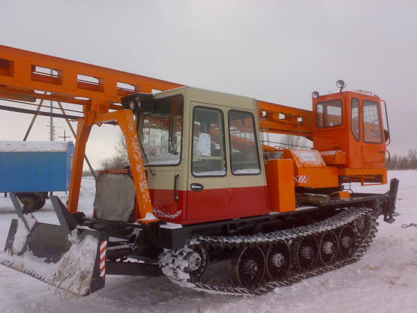 Бурильно-сваебойная машина БМ-831