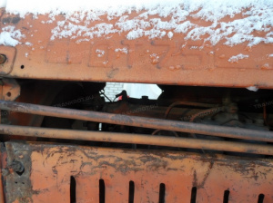 Бульдозер ДЗ-42Г на базе трактора ДТ-75Н гусеничный, г.в. 1987, цвет оранжевый, гос.номер 02 ВС 6533, зав.№ 428625, № двигателя 606213