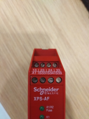 Модуль безопасности аварийной остановки Schneider Electric, XPSAF 5130