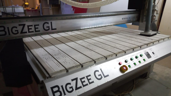 Фрезерно-гравировальный станок BigZee GL 2040