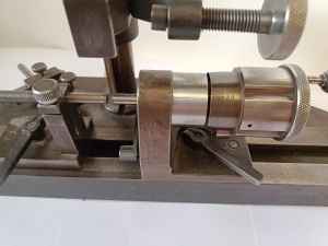 ППНИ Приспособление для поверки и калибровки индикаторных головок ИЧ,ИРБ и нутромеров