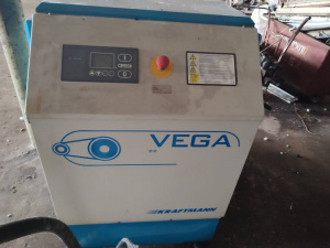компрессор VEGA 22 и осушитель, оборудование в рабочем состоянии