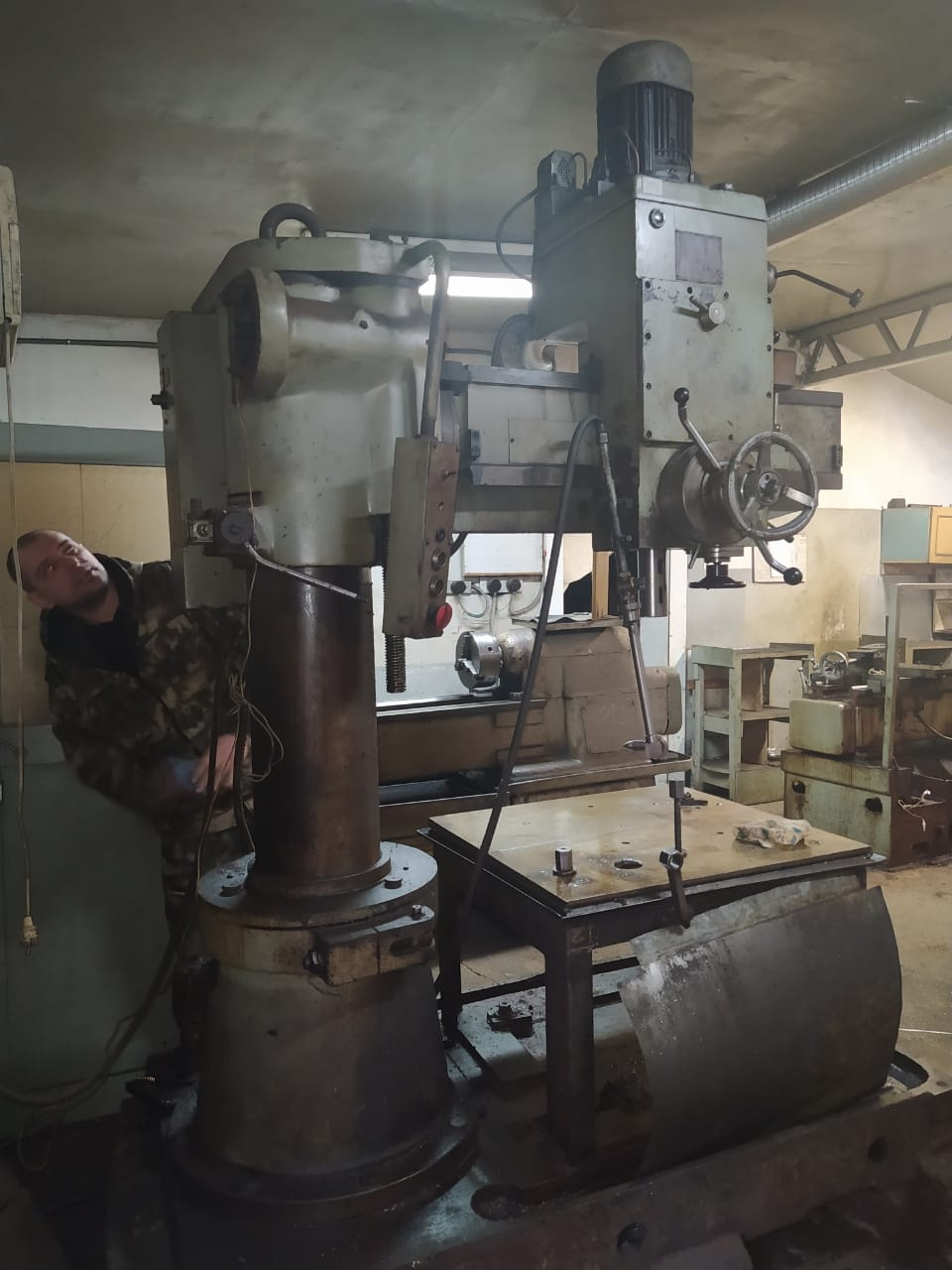 Предлагаю Станок радиально-сверлильный переносной 2532Л-АС купить Б/У в ...