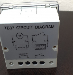 Суточный таймер TB37