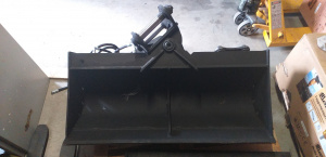 Ковш планировочный поворотный 1200 мм(гидроперекос) на экскаватор погрузчик