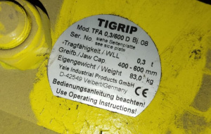 Захват для бочек с опрокидыванием Tigrip TFA 0.3/600 D