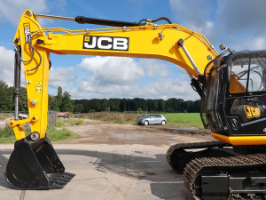 Гусеничный экскаватор JCB 205