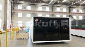 Оптоволоконный лазерный станок в защитной кабине XTC-2060G/6000 Raycus