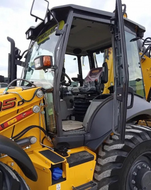 Экскаватор-погрузчик New Holland B115D