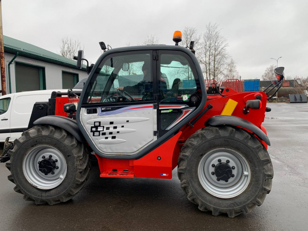 Телескопический погрузчик Manitou MT 932