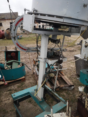 Раздатчик колпачков для аэрозолей