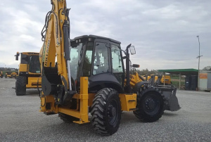 Экскаватор-погрузчик New Holland B115D