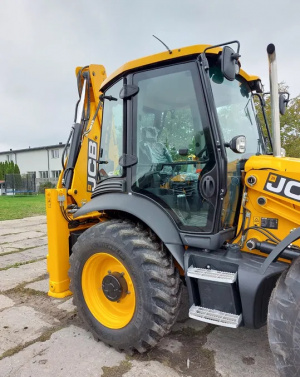 Экскаватор-погрузчик JCB 4CX