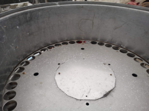 Раздатчик колпачков для аэрозолей