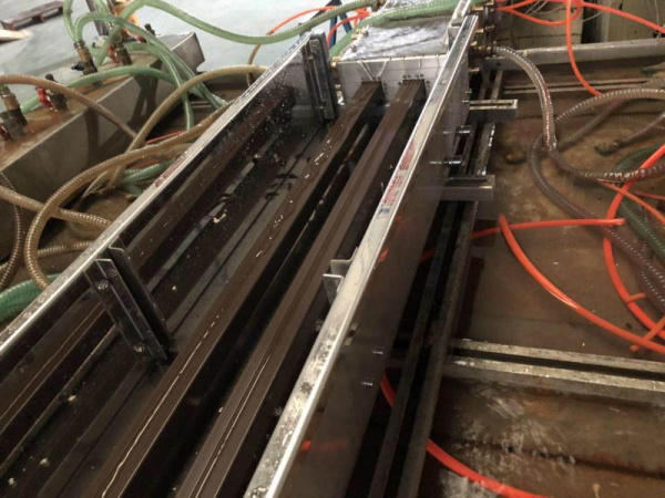 линия для ДПК изделий (террасная доска, сайдинг) купить в Казани по ...