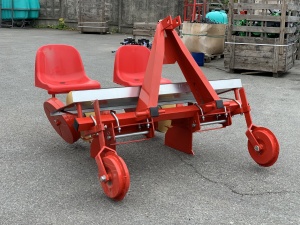 Рассадопосадочная машина 2-х рядная D-POL, навесная (Беларусь)