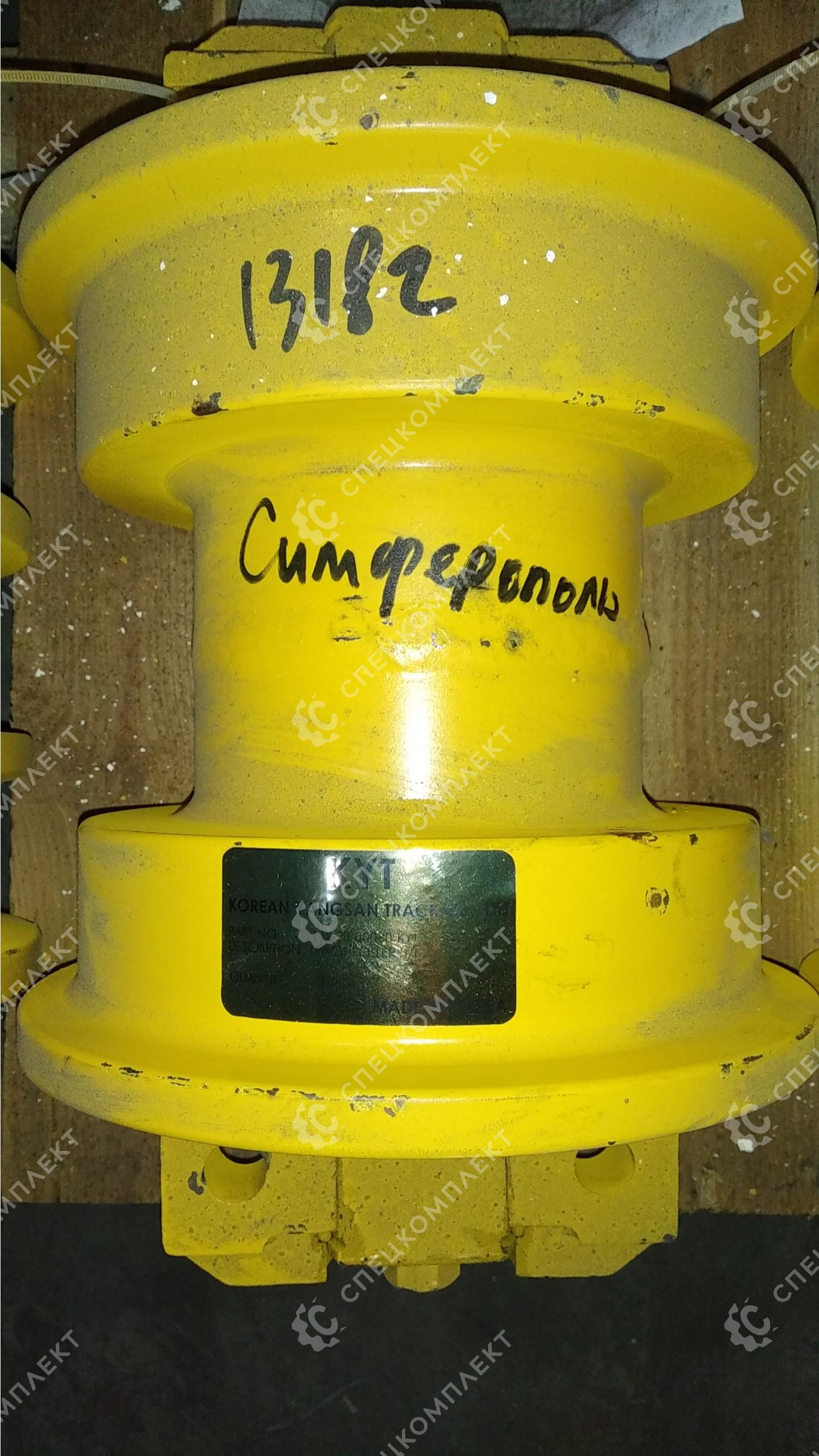 Каток опорный однобортный для бульдозера D65A-8 купить в Санкт ...