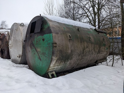 Емкость стальная, объем -20 куб.м