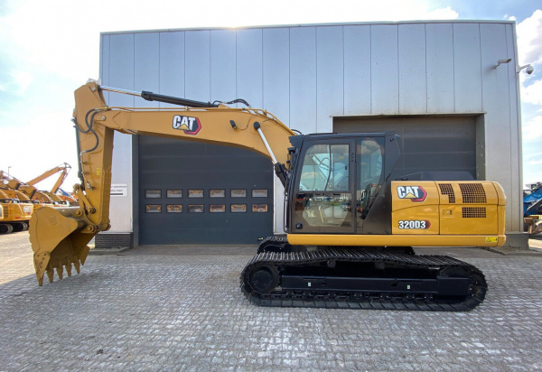 Гусеничный экскаватор CATERPILLAR 320D3