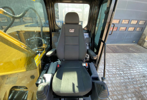 Гусеничный экскаватор CATERPILLAR 320D3