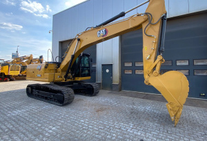 Гусеничный экскаватор CATERPILLAR 320D3