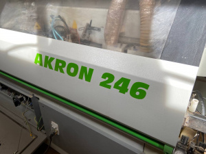 Кромкооблицовочный станок Akron 246