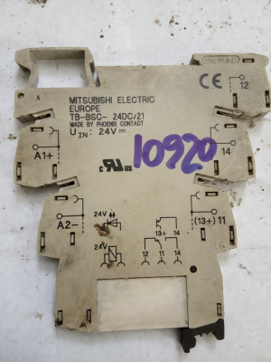 PLC-BSC- 24DC/21 - Базовый модуль + реле 2961105