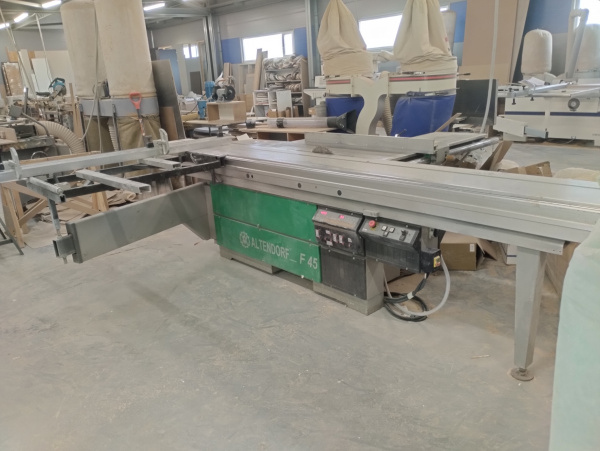 Форматно-раскроечный станок Altendorf F45