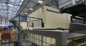 Термопластавтомат 450 тонн Battenfeld 4500/4500 с манипулятором Sytrama
