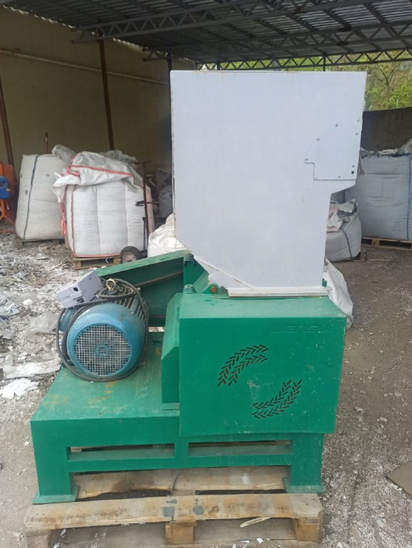 Дробилку strong granulator wsgp-500