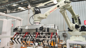 Автоматический робот - укладчик мешков на поддоны