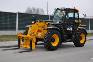 Телескопический погрузчик JCB 535-95